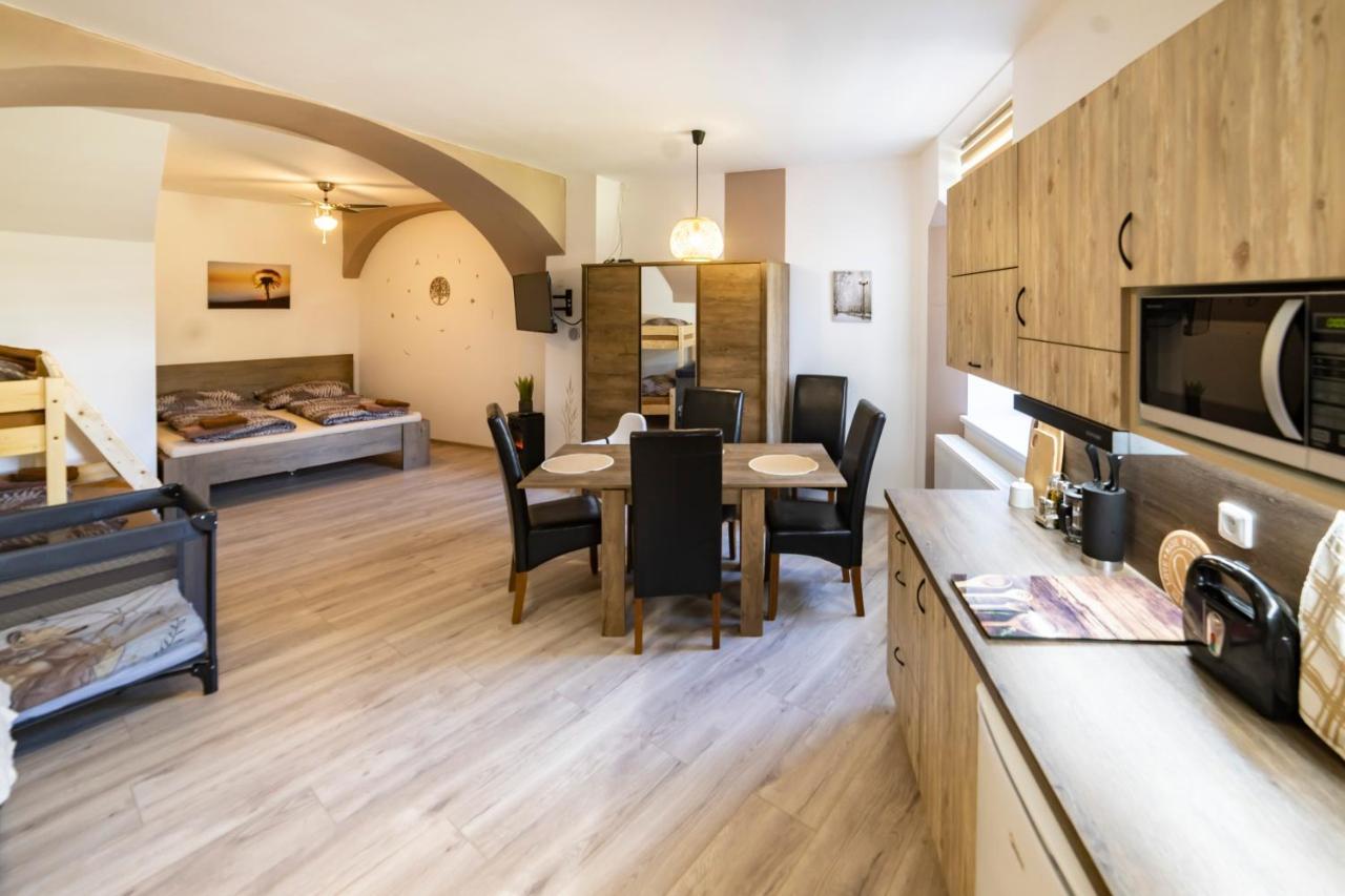 ז'ינדריצ'וב הרדק Apartmany Nezarka A Privatni Wellness מראה חיצוני תמונה