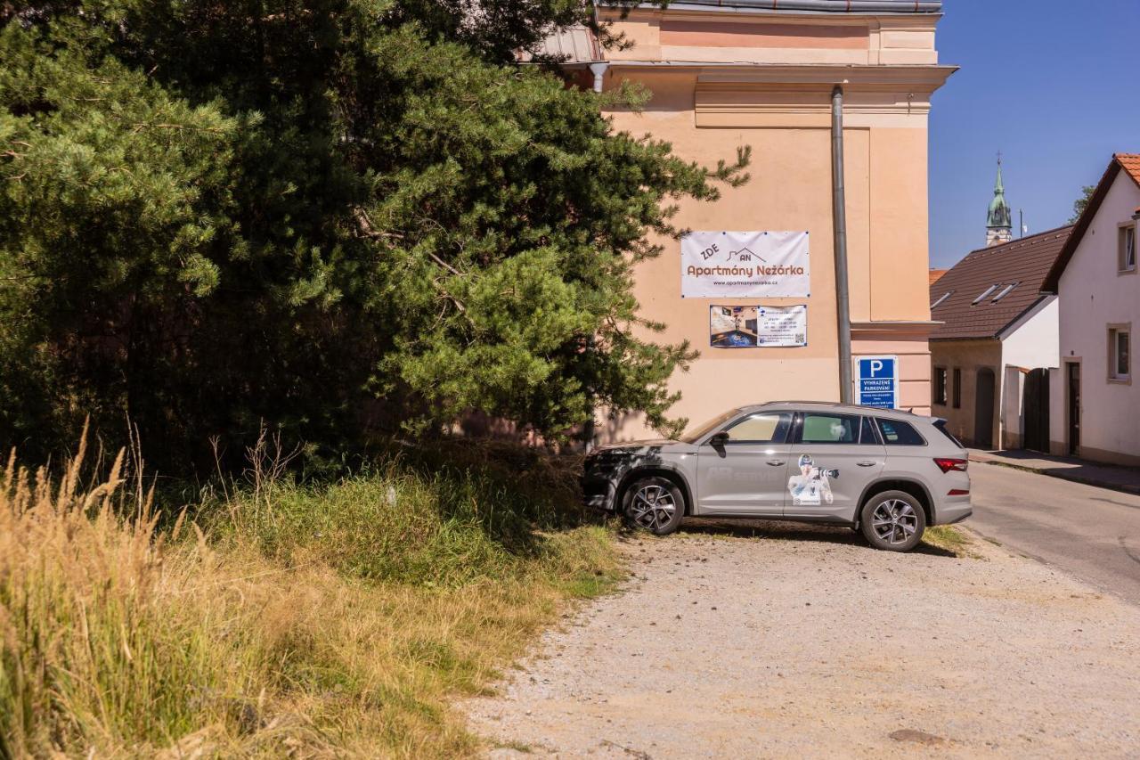ז'ינדריצ'וב הרדק Apartmany Nezarka A Privatni Wellness מראה חיצוני תמונה