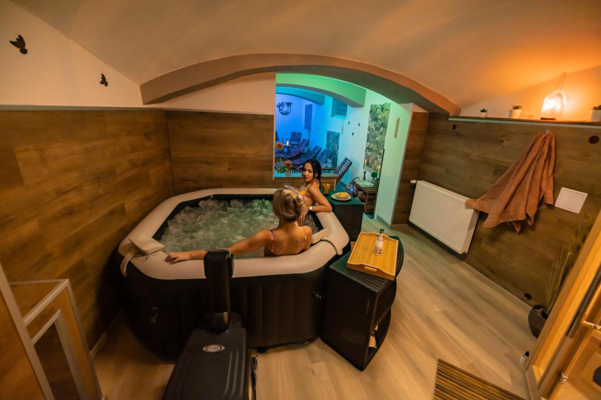 ז'ינדריצ'וב הרדק Apartmany Nezarka A Privatni Wellness מראה חיצוני תמונה